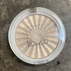 OFRA Cosmetics Highlighter - Glazed Donut